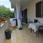 Hrastic Apartment