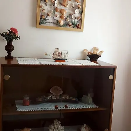 Hrastic Apartment